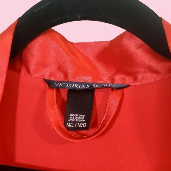 Victoria's Secret Womens Satiny Lacy Red Robe Size Medium - Picture 7 of 15
